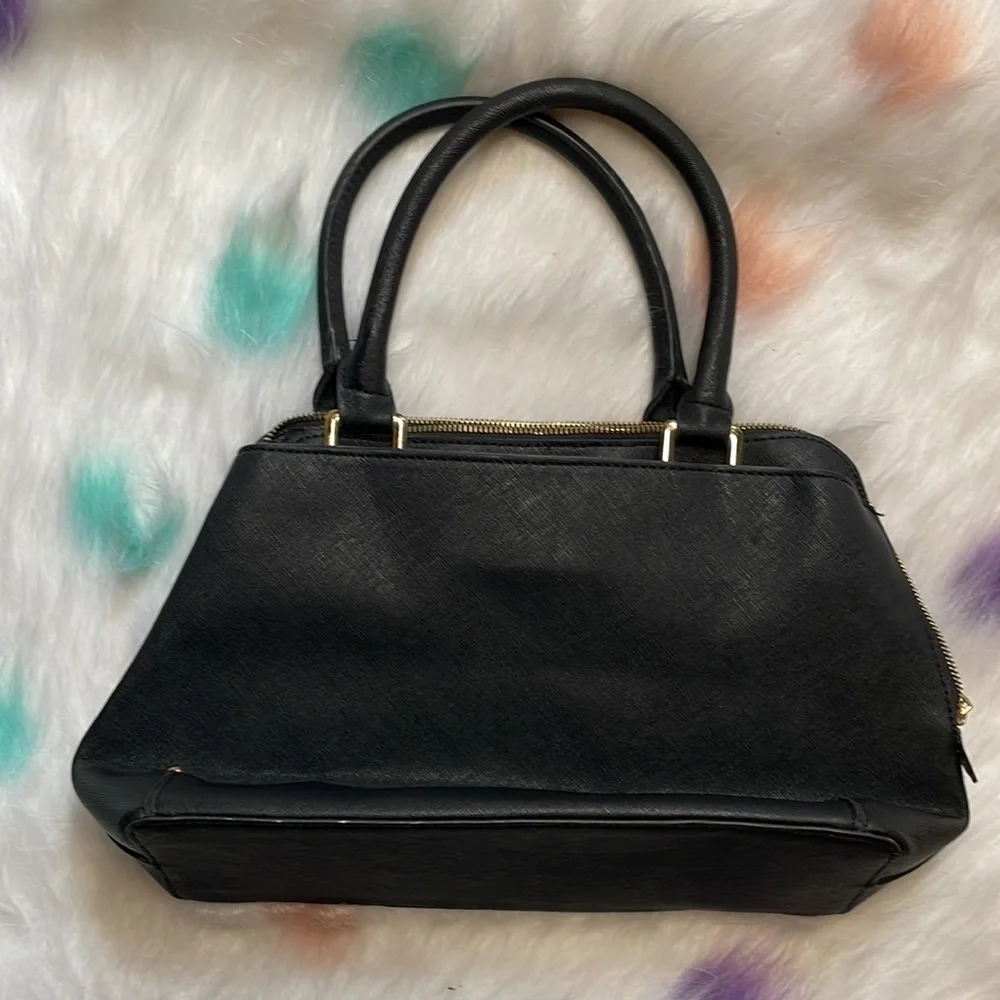 STEVE Madden Black and Gold Bag‎